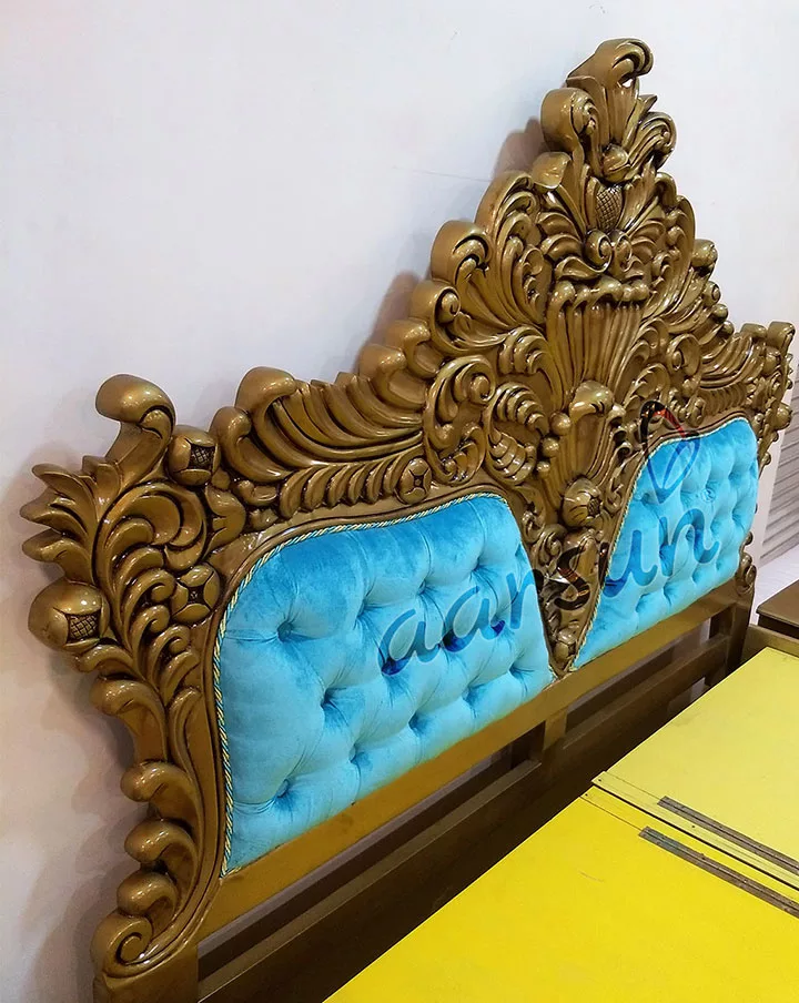 Baroque Style Wooden Bed Gold Polish view 6