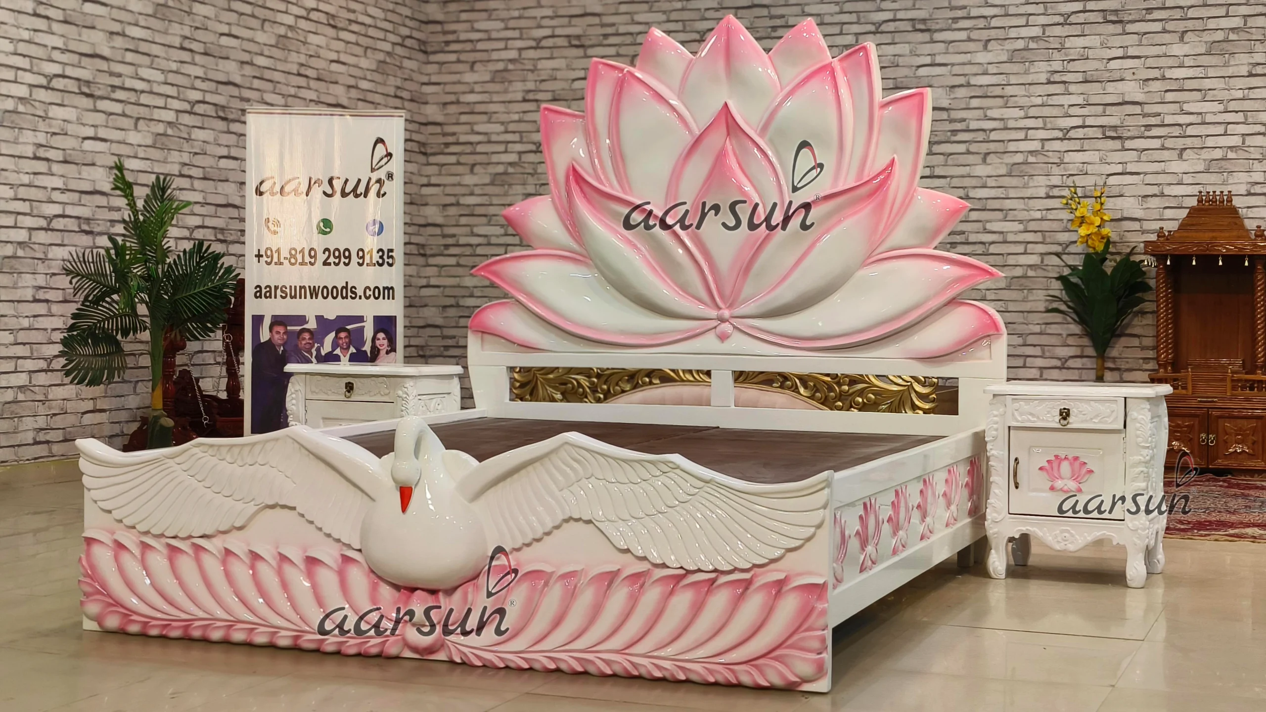 Beautiful Lotus-Swan Bed Design view 4