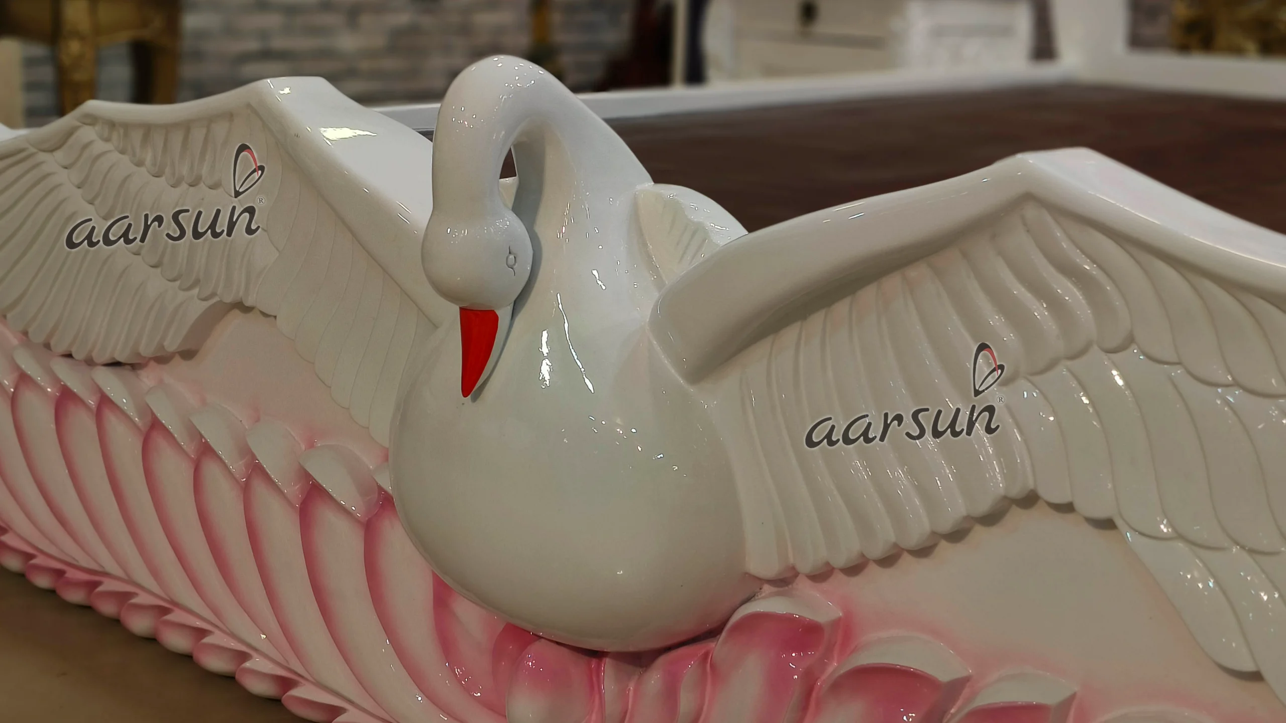 Beautiful Lotus-Swan Bed Design view 9