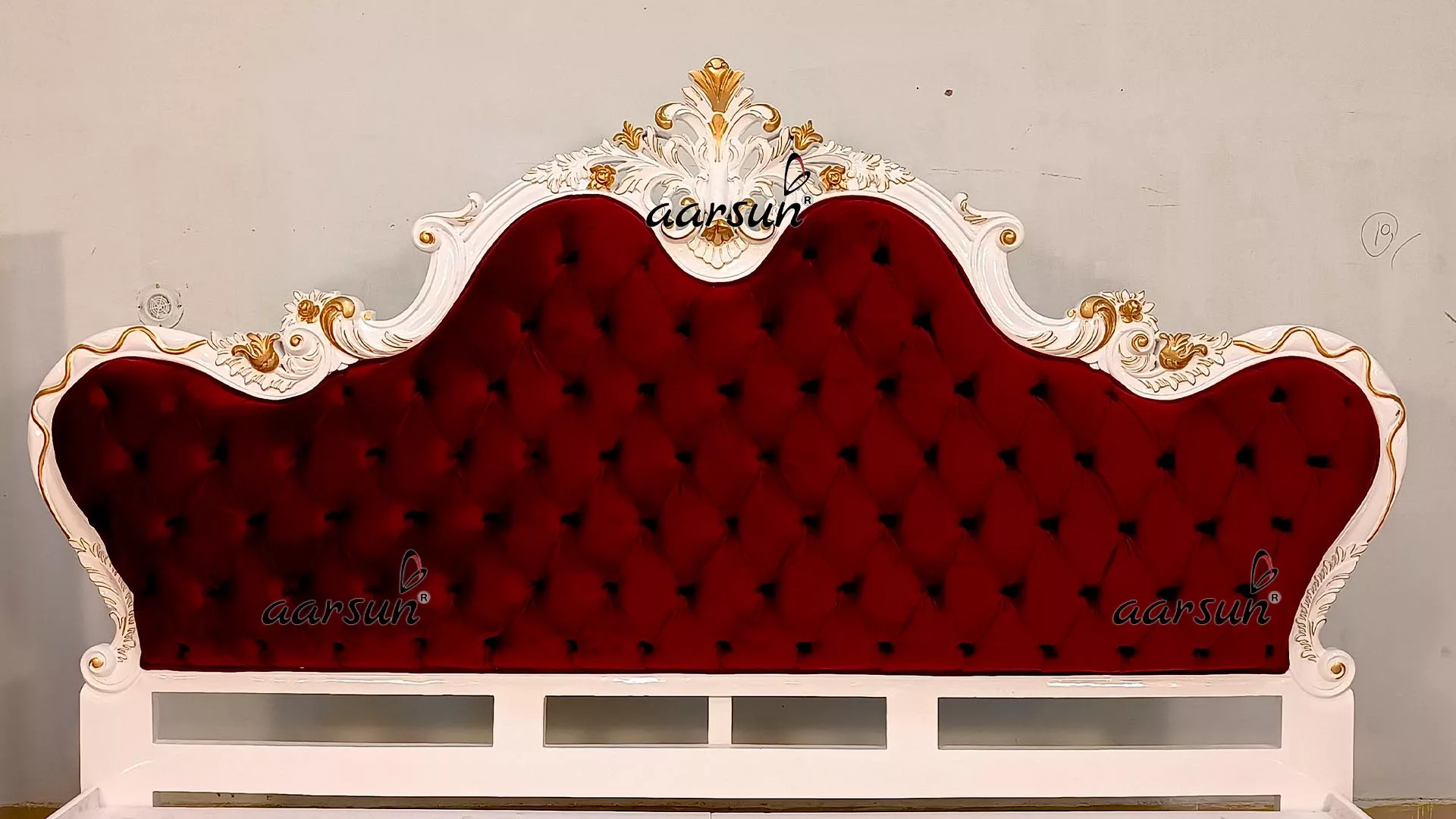 Big size Latest Bed Design in Teak Wood view 3