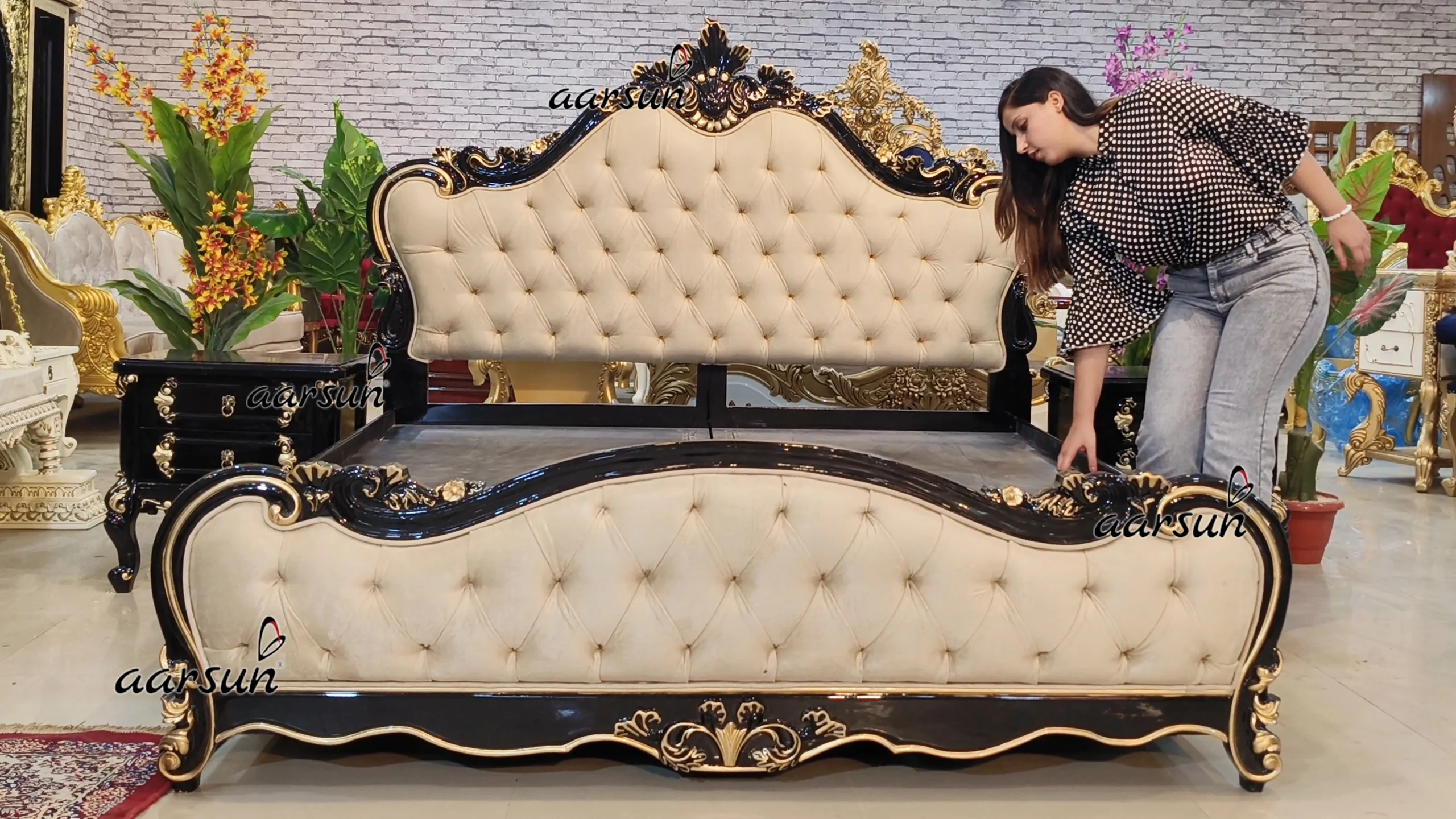 Classic Bedroom Furniture view 6