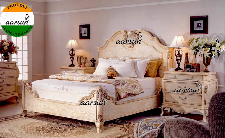 Classic Bedroom Set in Teak