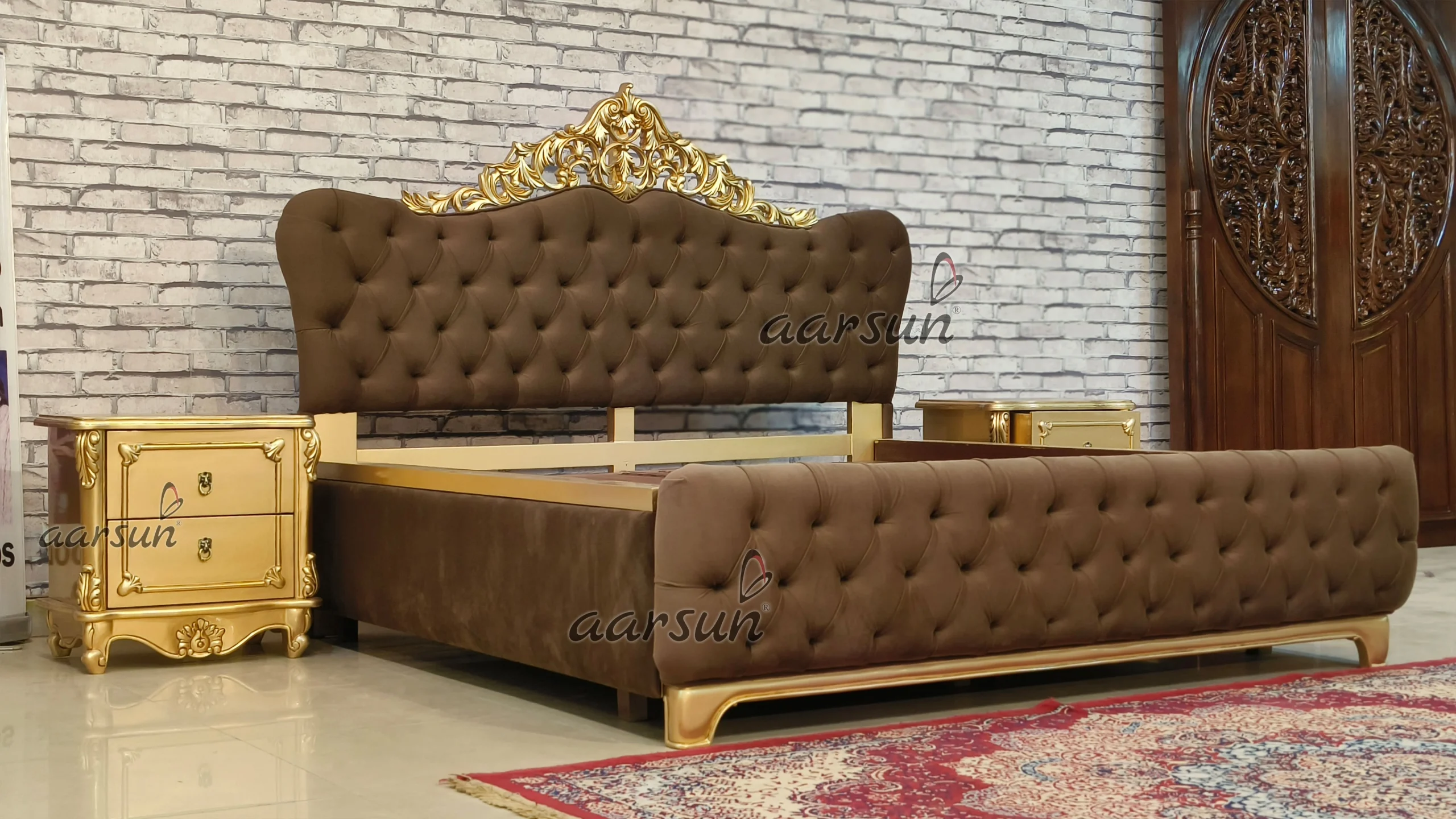 Elegant Platform Bed With Hydraulic Storage view 4