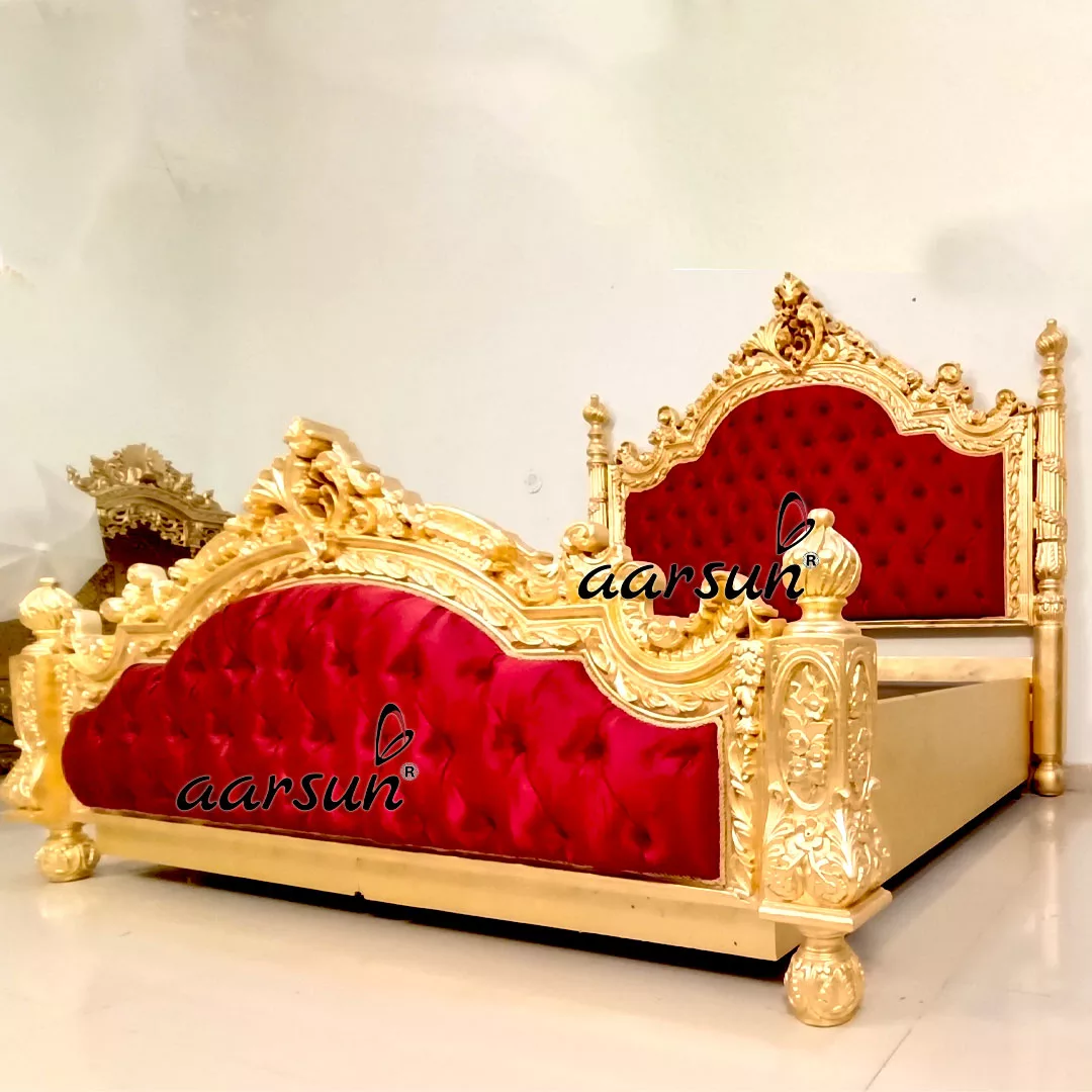 Exemplary Luxurious Bed with Gold Leafing view 4
