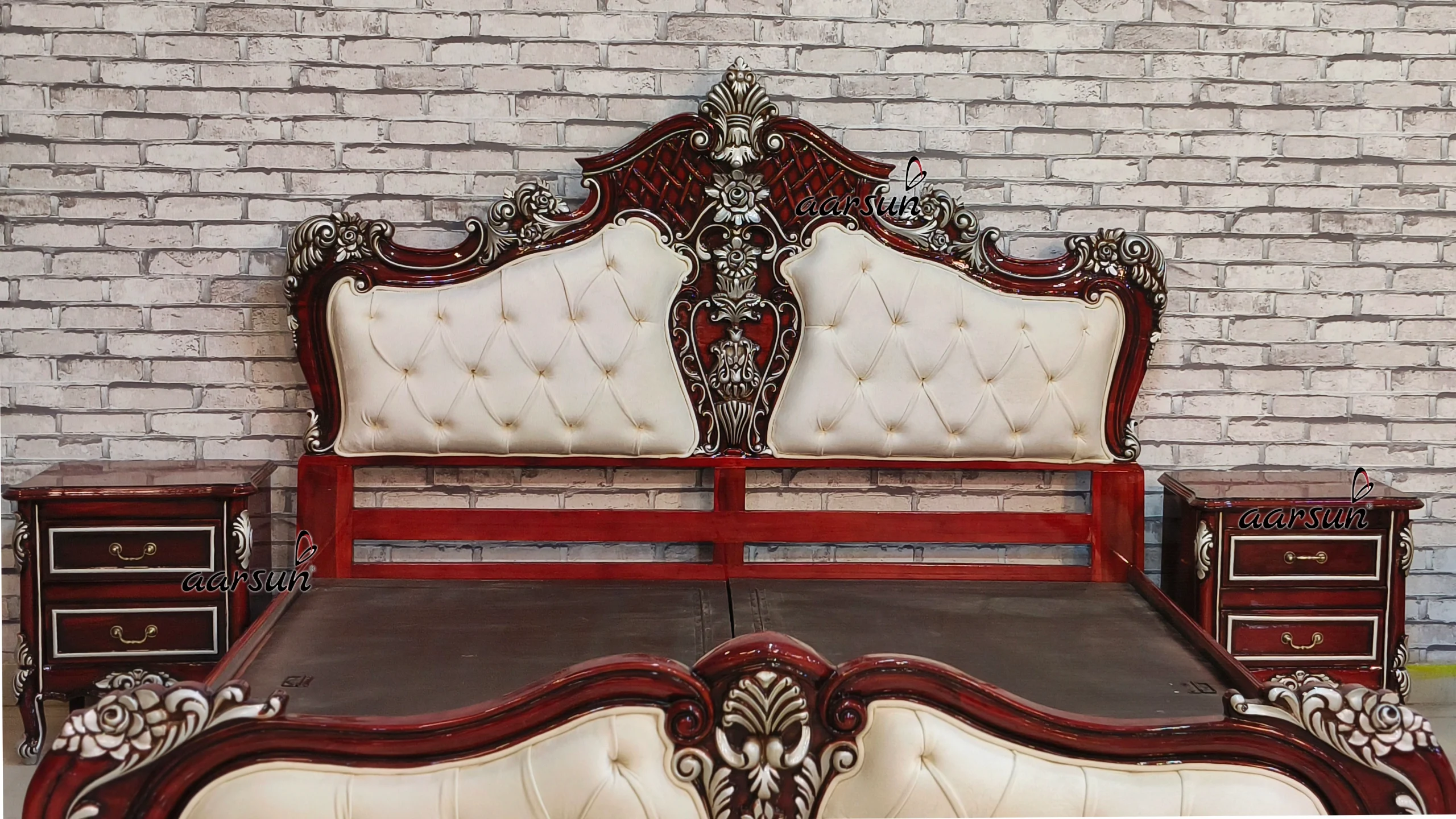 Luxurious Bedroom Furniture in Teak Wood view 5
