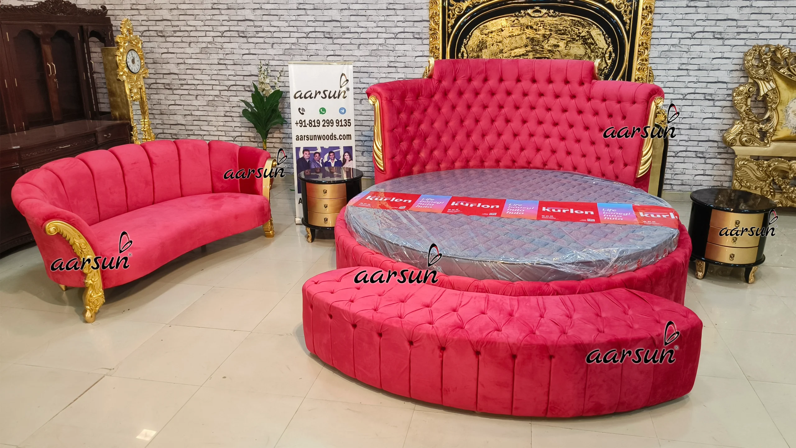 Luxurious Round Bed view 5