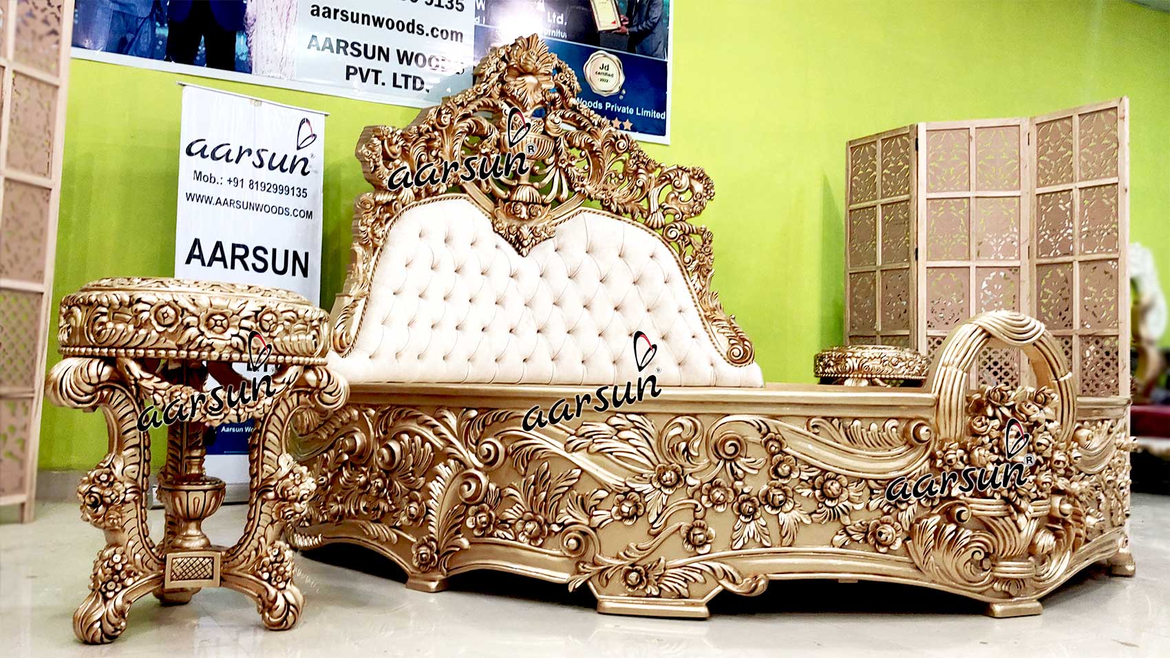 Royal Carved Round Bed in Antique Gold view 6