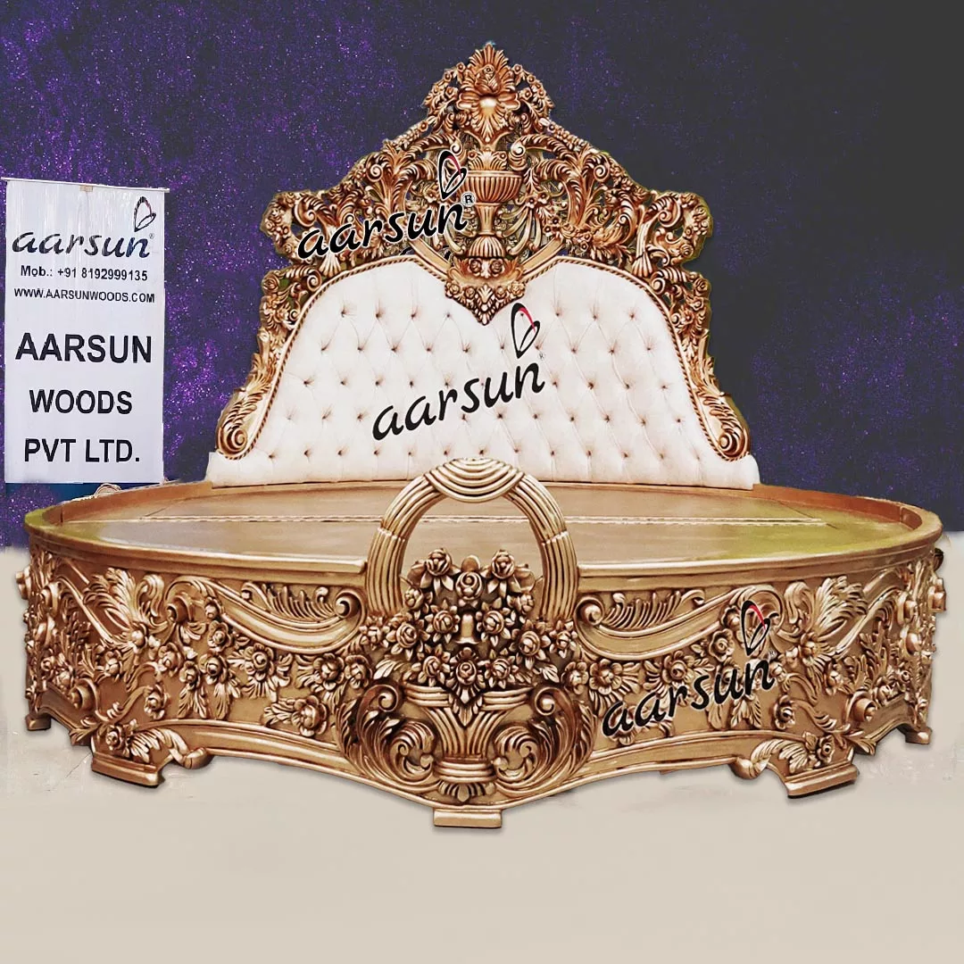 Royal Carved Round Bed in Antique Gold