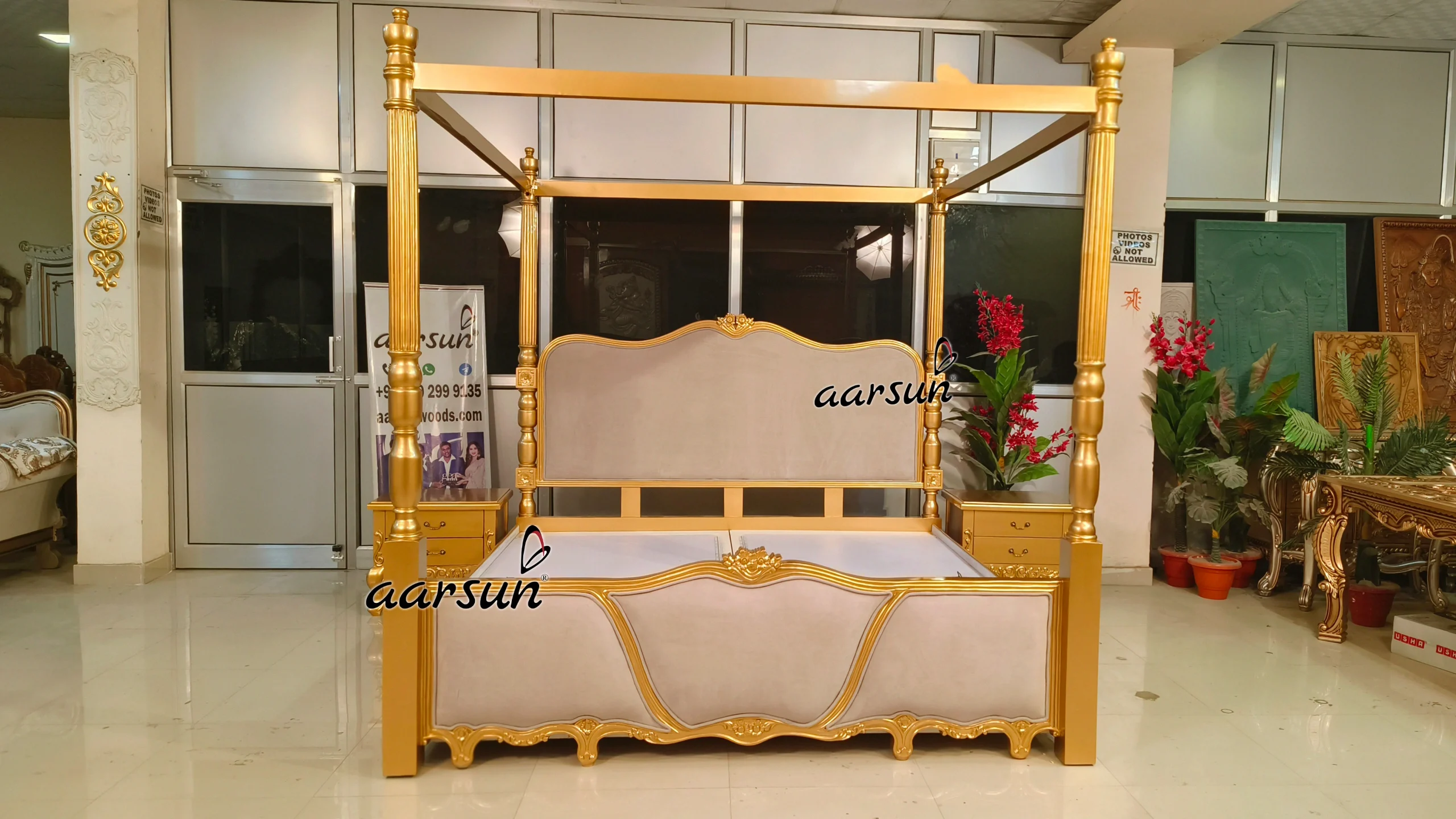 Royal Hand Crafted Poster Bed view 3