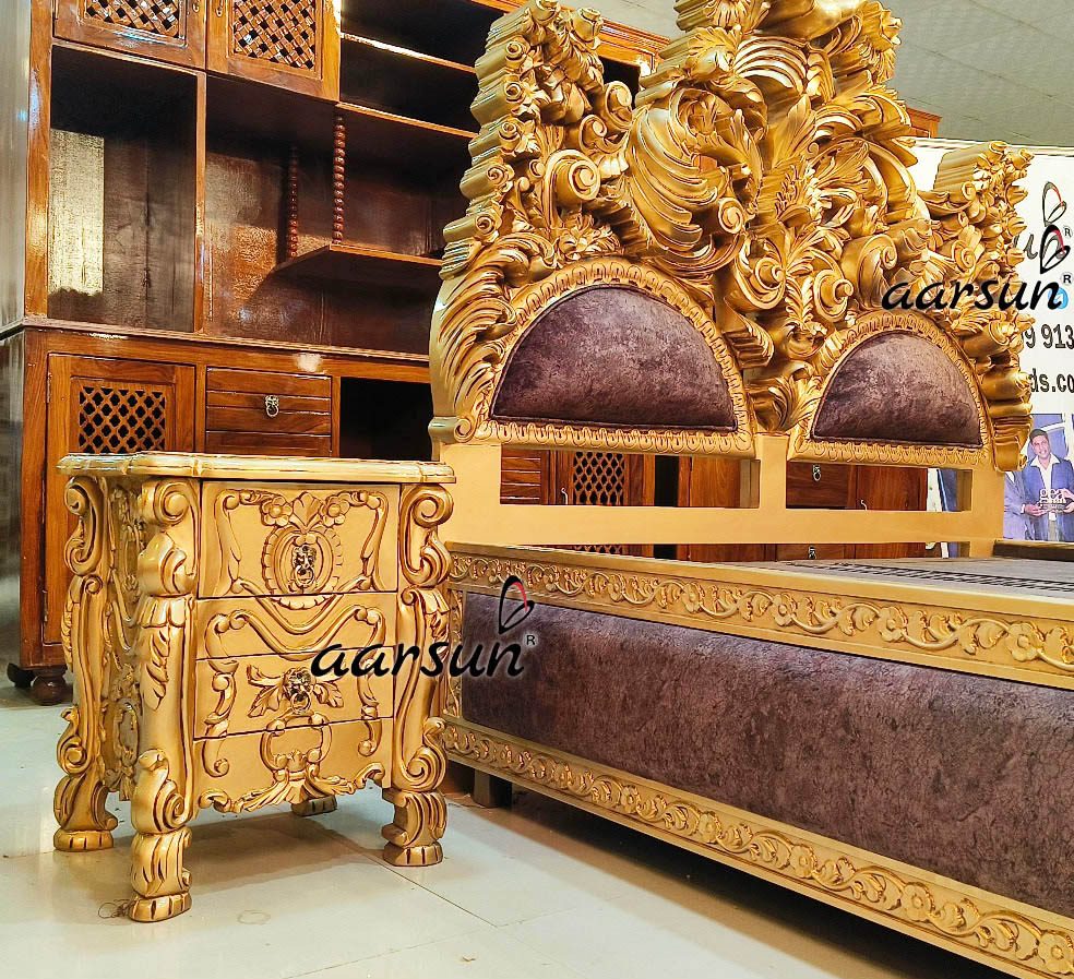 Royal Queen-Size Wooden Bed view 5