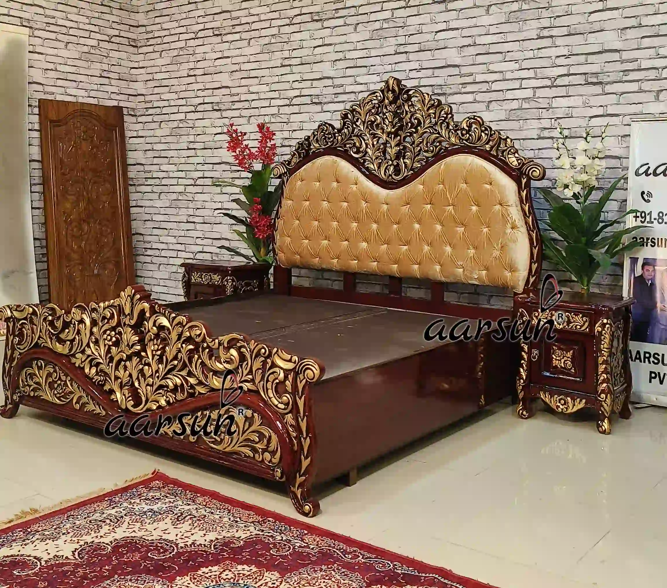 Royal Wooden Bed Exclusive Designer Unit view 3