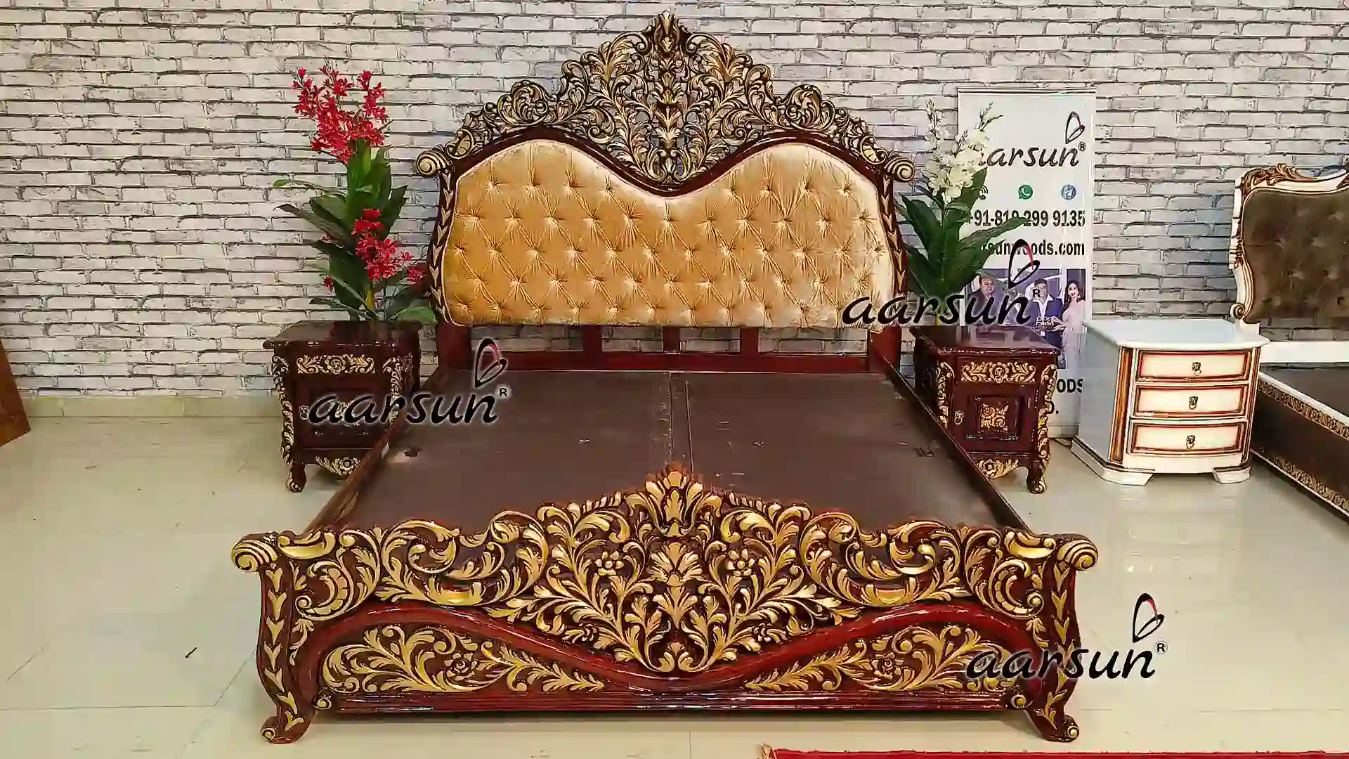 Royal Wooden Bed Exclusive Designer Unit view 4