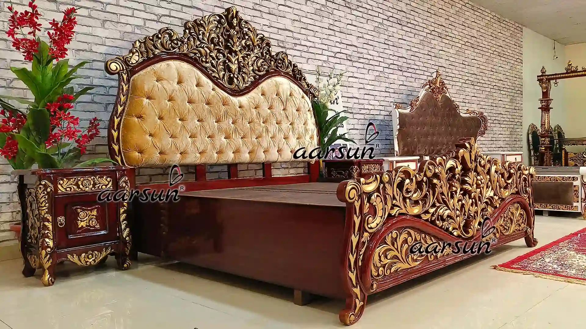 Royal Wooden Bed Exclusive Designer Unit view 5