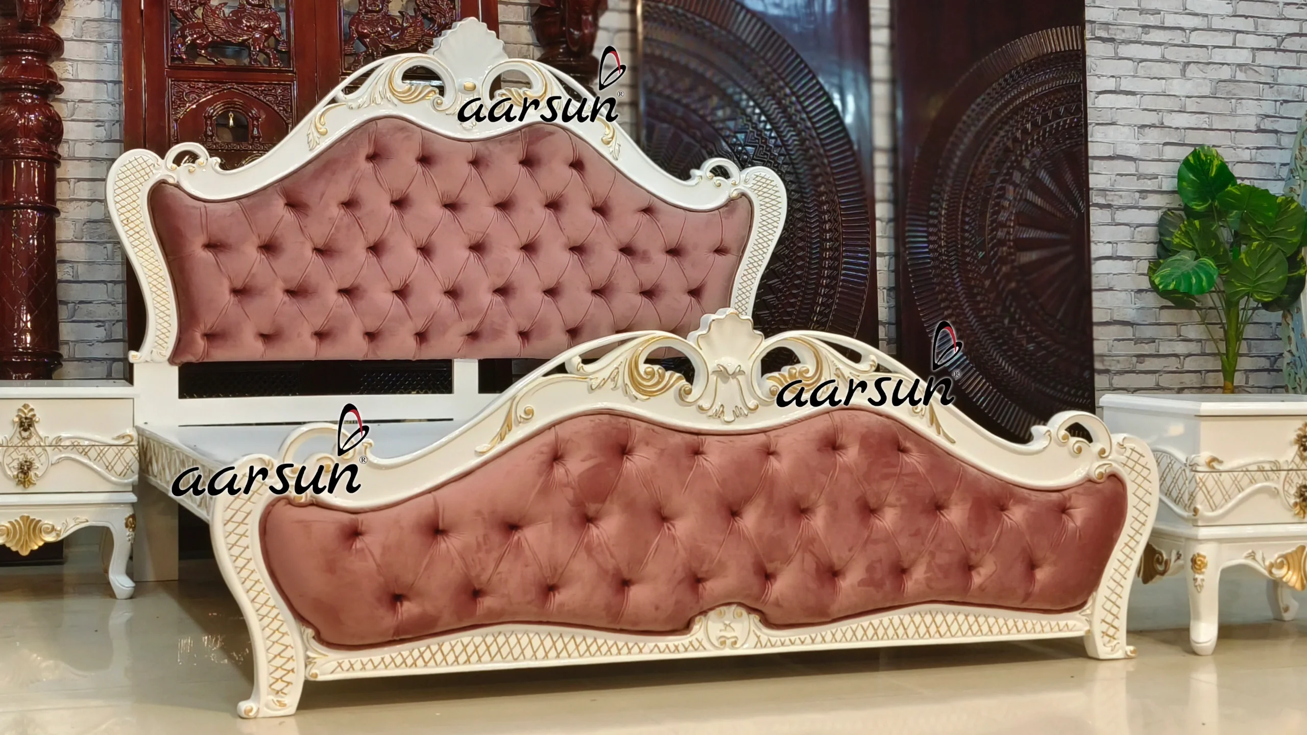 Royal Wooden Bed view 5