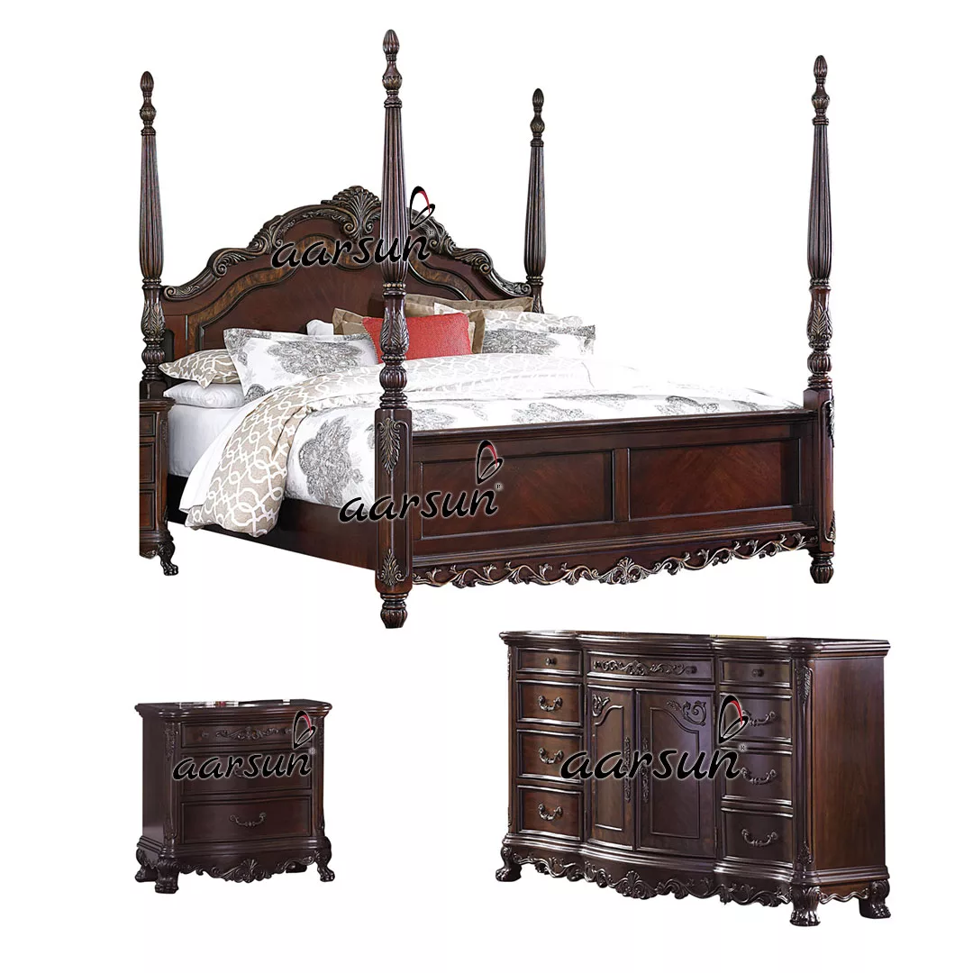 Traditional Poster Bed
