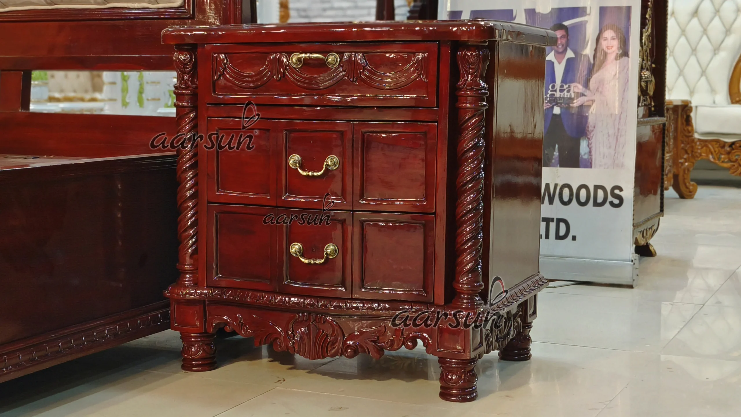 Vintage Style Wooden Bedroom Furniture Set view 7