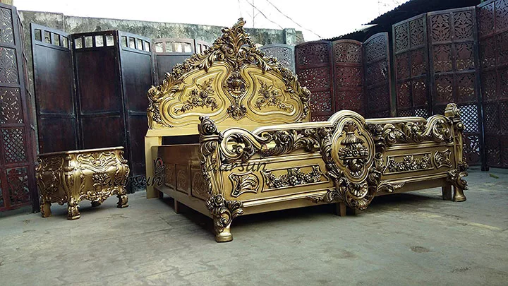 Wooden Maharaja Bed Design view 3